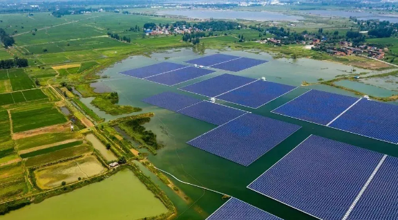 中國十三省最大光伏電站在這里！欽州康熙嶺的光伏電站能排上號(hào)了嗎？